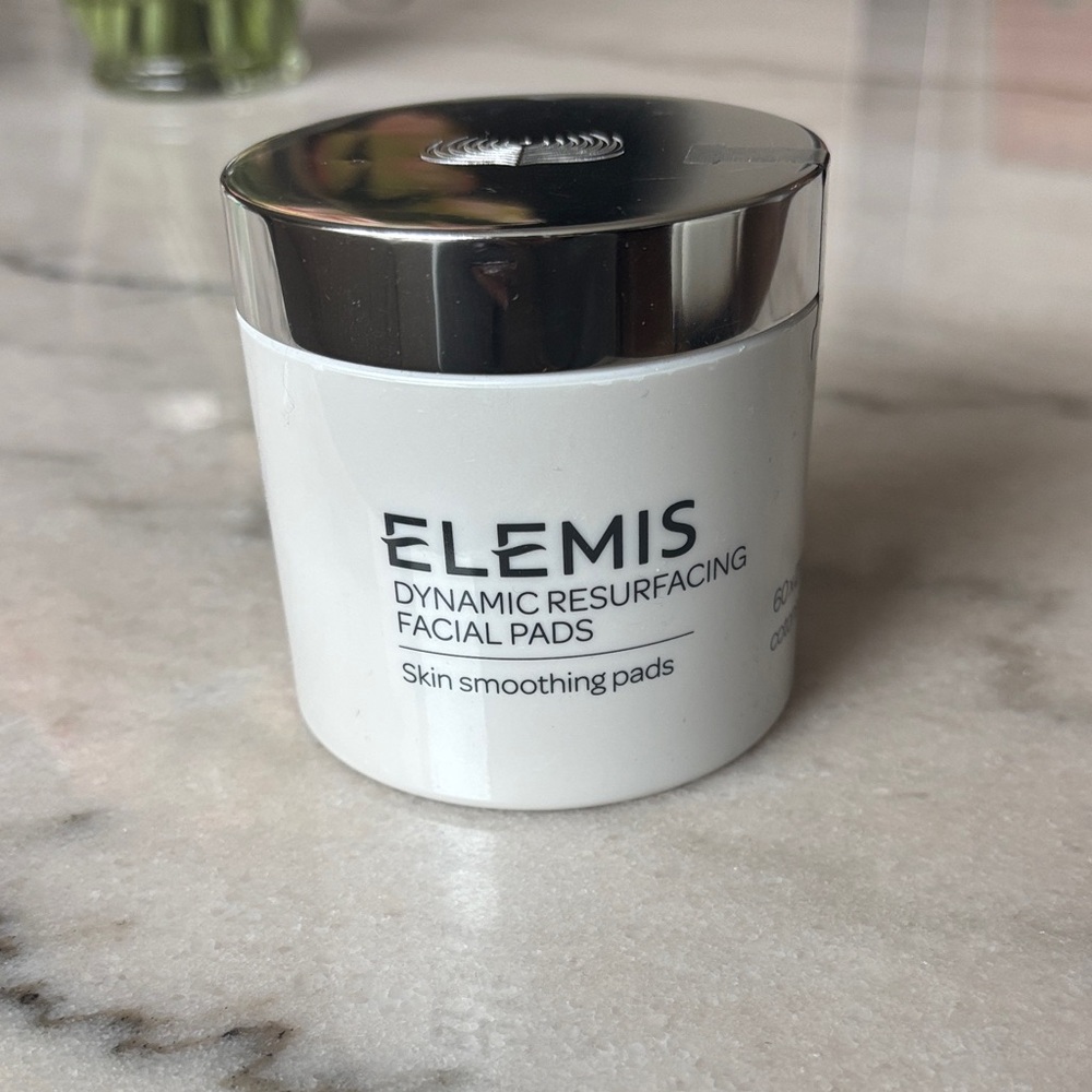ELEMIS White Jar with Silver Lid Dynamic Resurfacing Facial Pads
